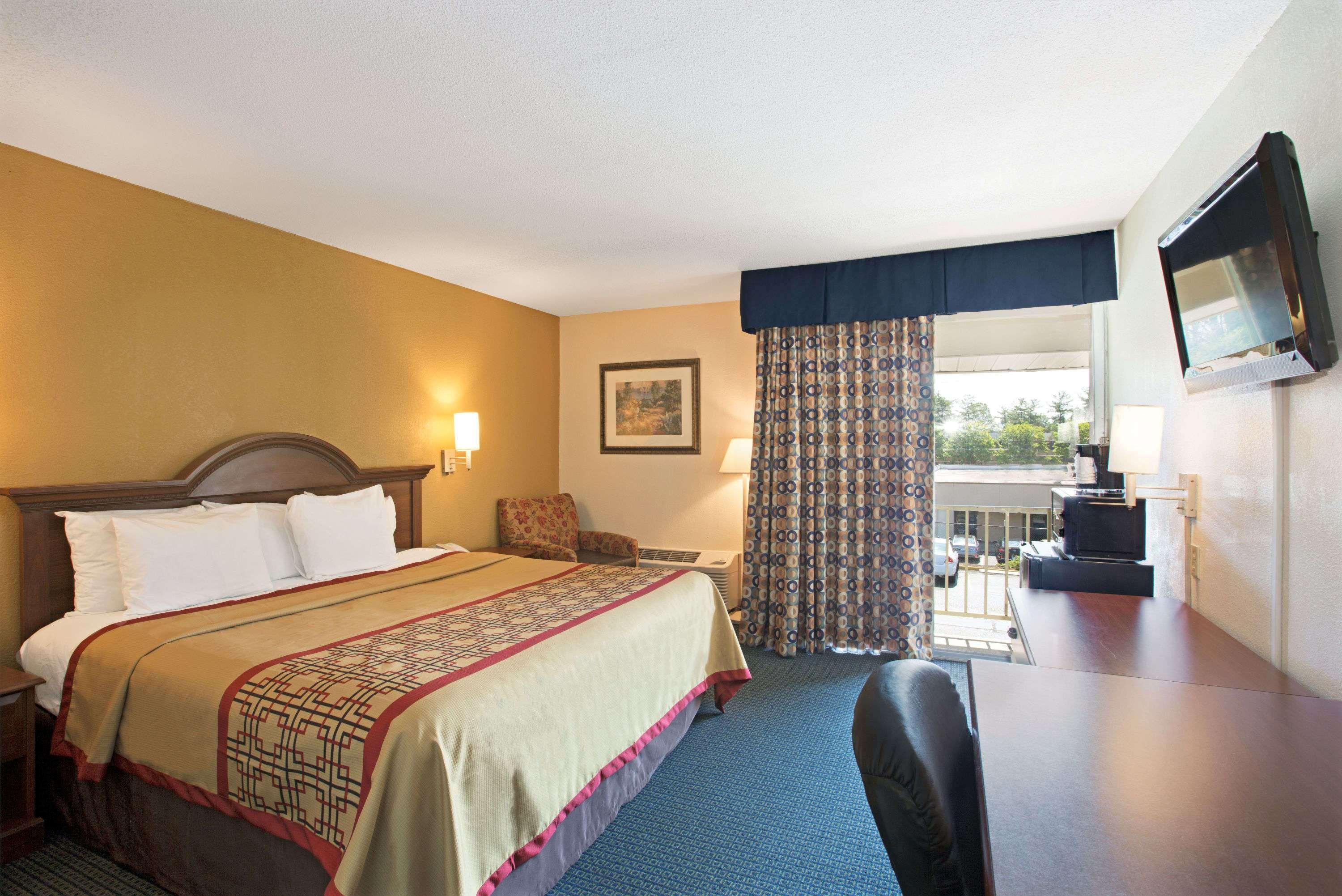 Days Inn By Wyndham Charlotte/Woodlawn Near Carowinds Kültér fotó