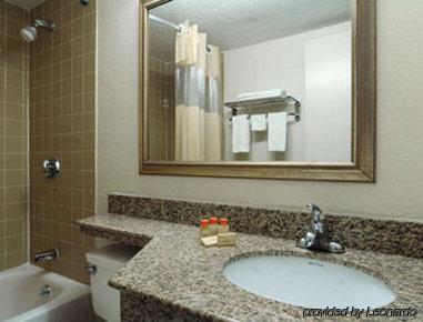 Days Inn By Wyndham Charlotte/Woodlawn Near Carowinds Szoba fotó